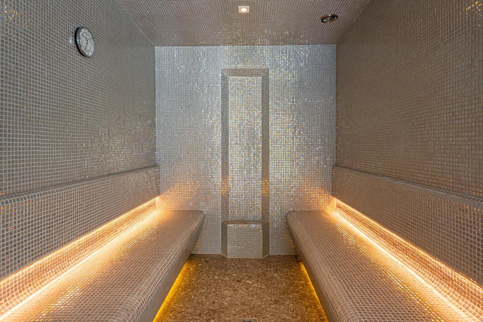 Reed Luxury Hotel By Balaton Siófok Exterior foto